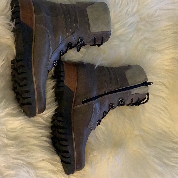 Manas Leather Combat Boot - Picture 2 of 6